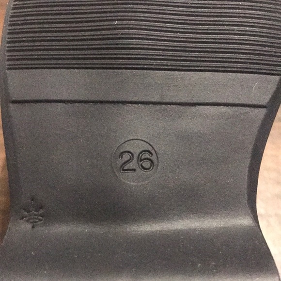 Mary Jane, with buckle.  Great quality shoes, Size 26 (US 9) - Picture 8 of 10